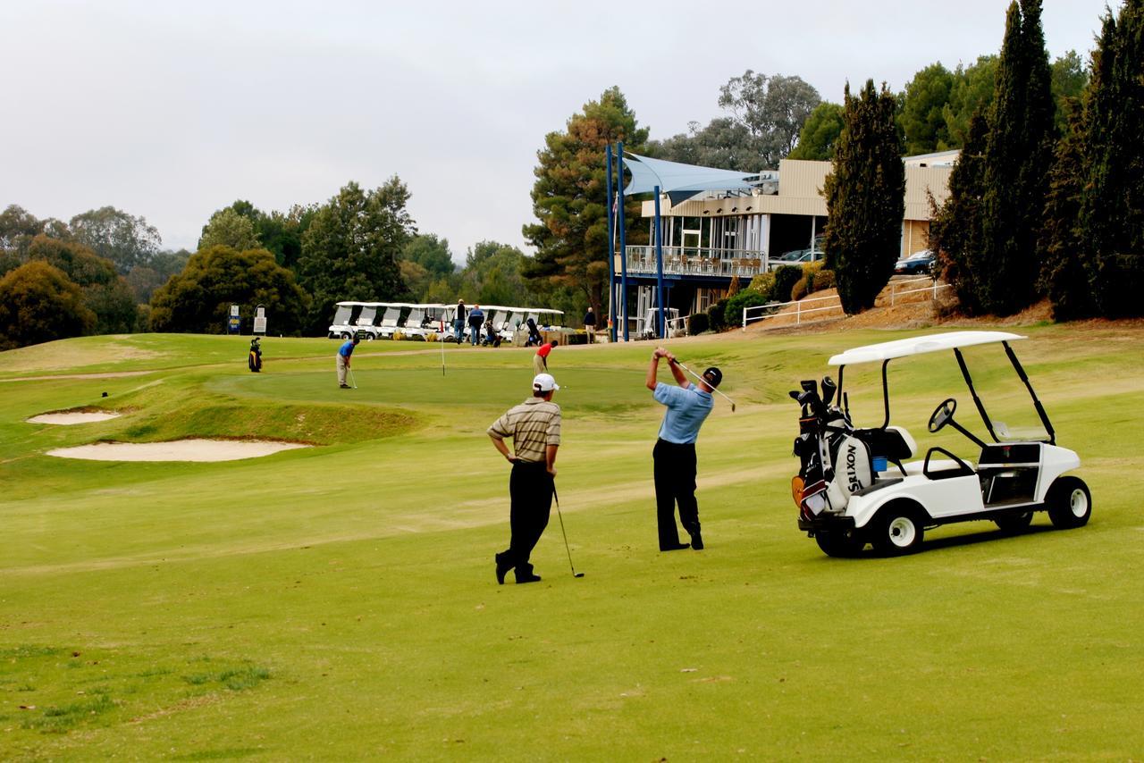 Commercial Golf Resort Albury Exterior foto